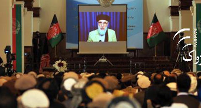 حکمتیار: جنگ افروزان نوکر بیگانگان و دوستان شیطان اند